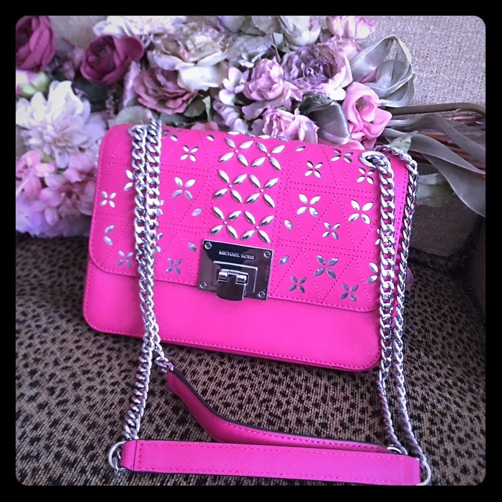 SOLD Michael Kors  Ultra Pink saffiano Leather bag 💼